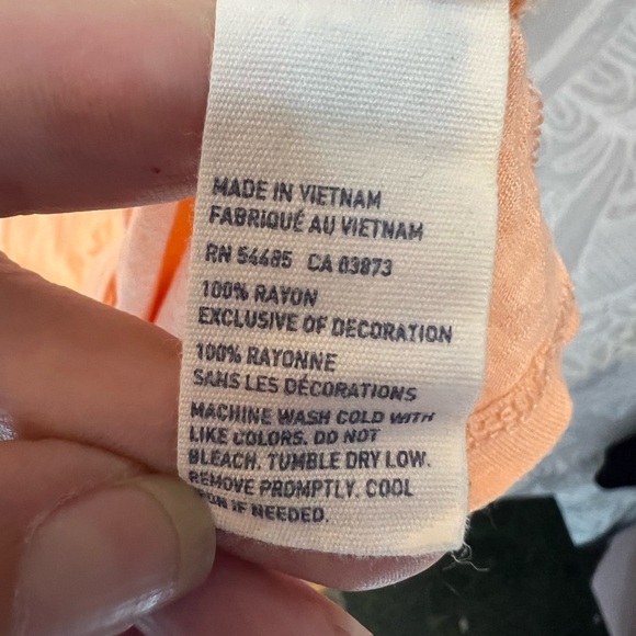 AEO AMERICAN EAGLE OUTFITTERS SWEET LITTLE PEACH TOP M MEDIUM GLUTTER SLEEVE EUC - Picture 4 of 7